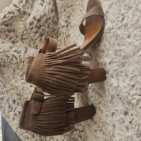 Dolce Vita Noel Rust Suede Fringe Block Heel with strap - Picture 5 of 7
